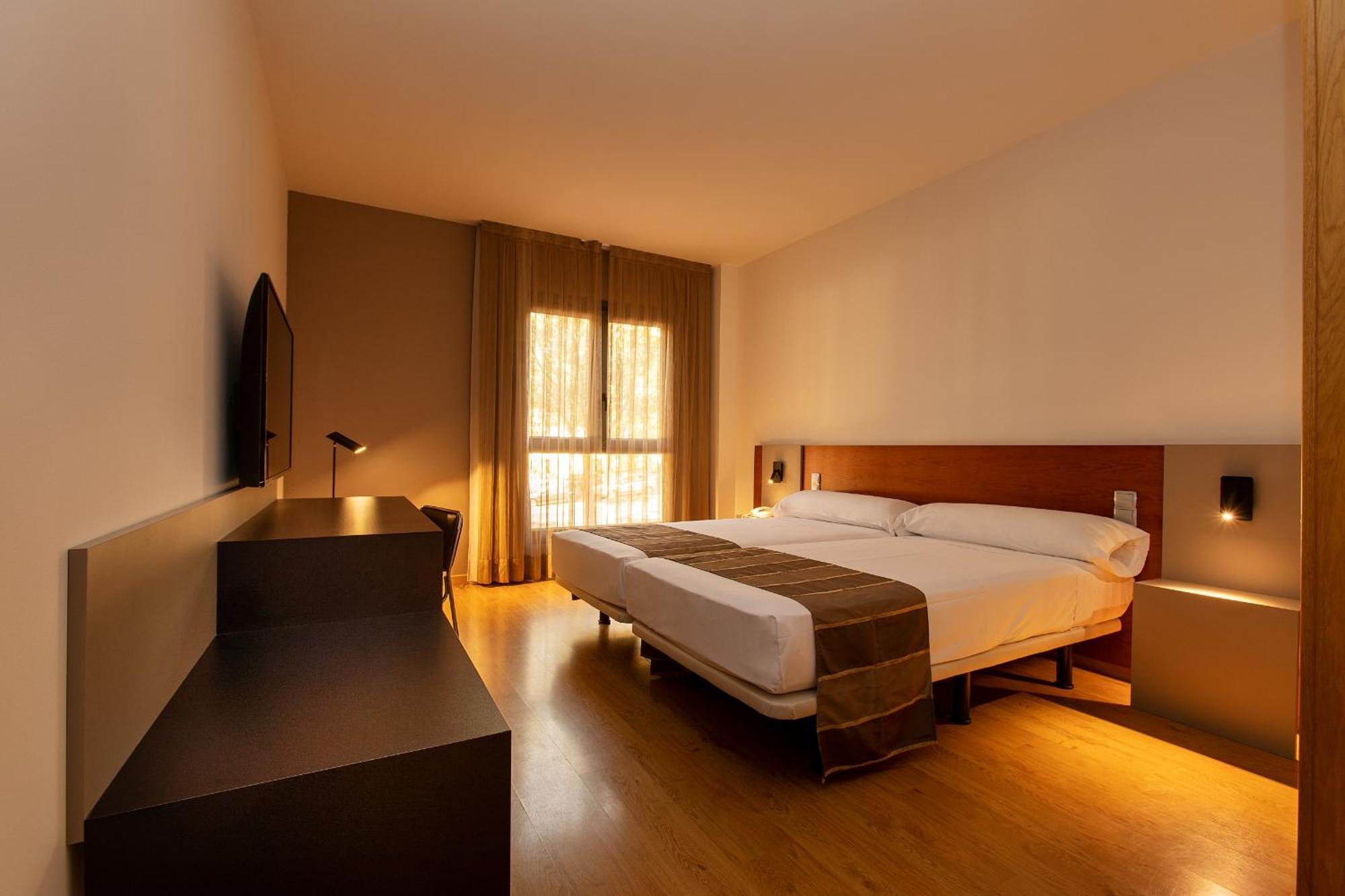 Triple Room,1431801958:JPEG